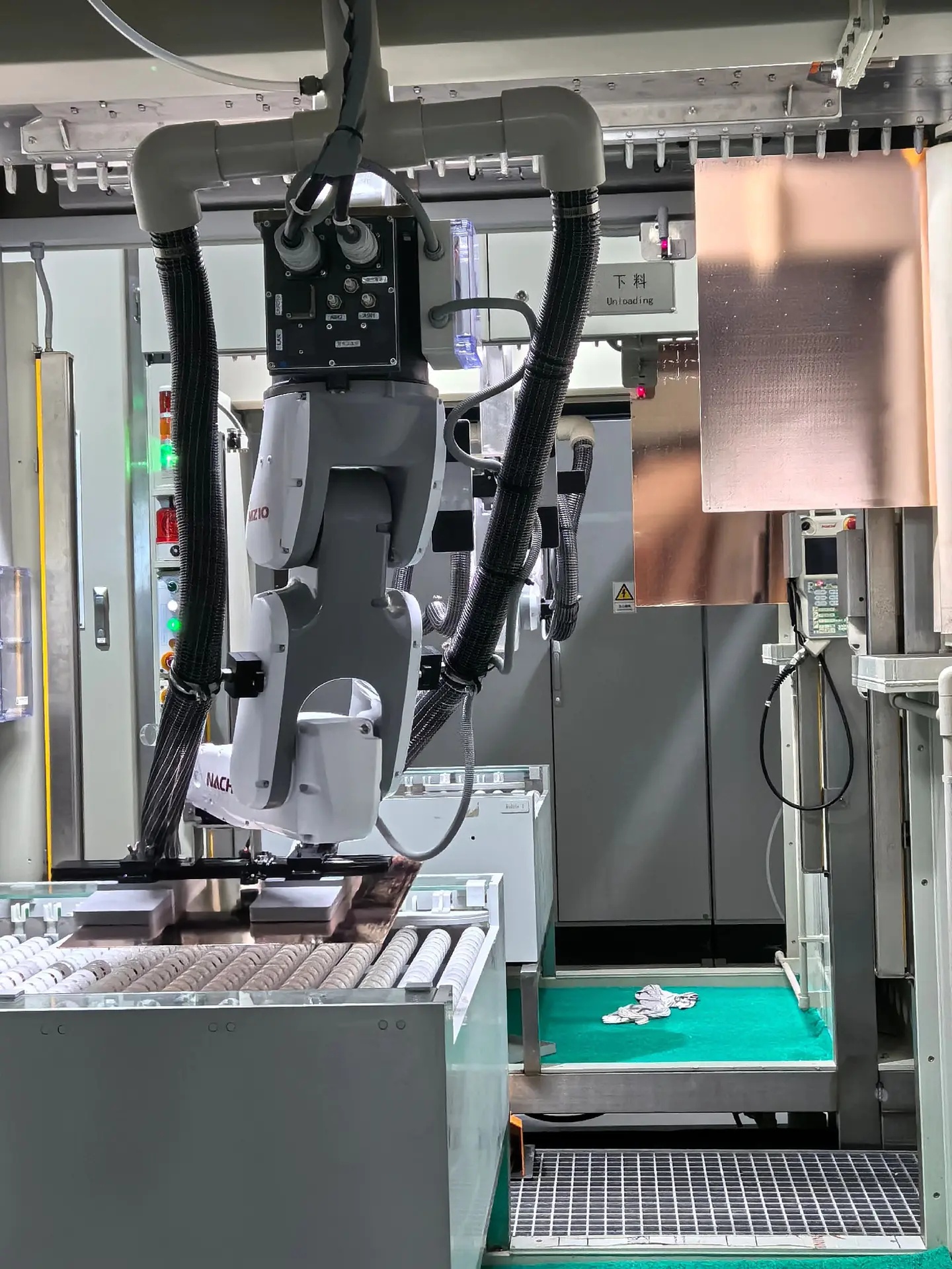 AI Computing PCB Demand Surges, M9 Material Emerges as the New Core Driver